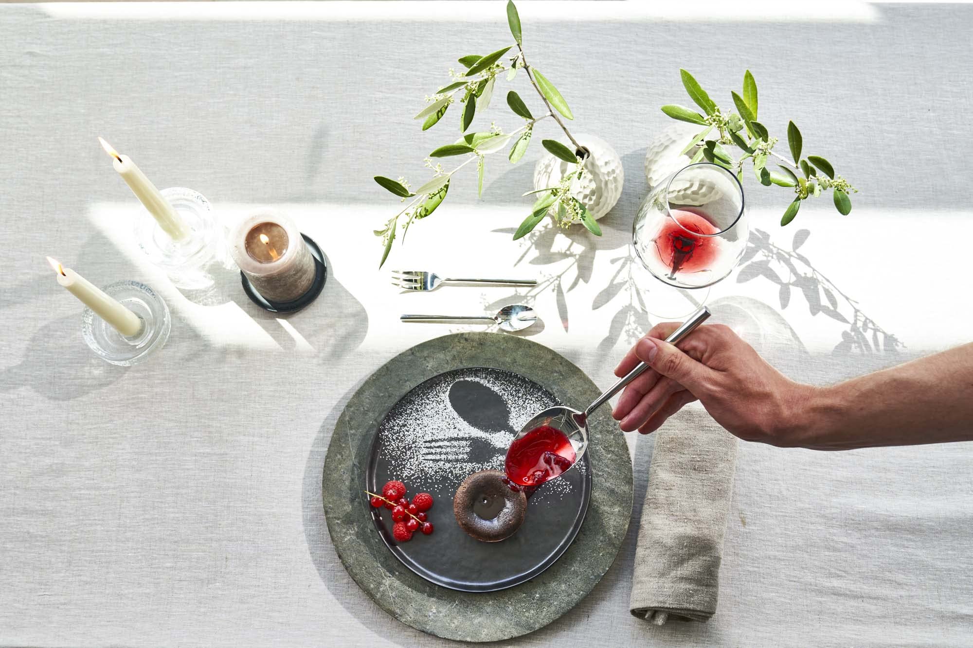 ZWILLING Aberdeen 20-pc 18/10 Stainless Steel Flatware Set - Image 3