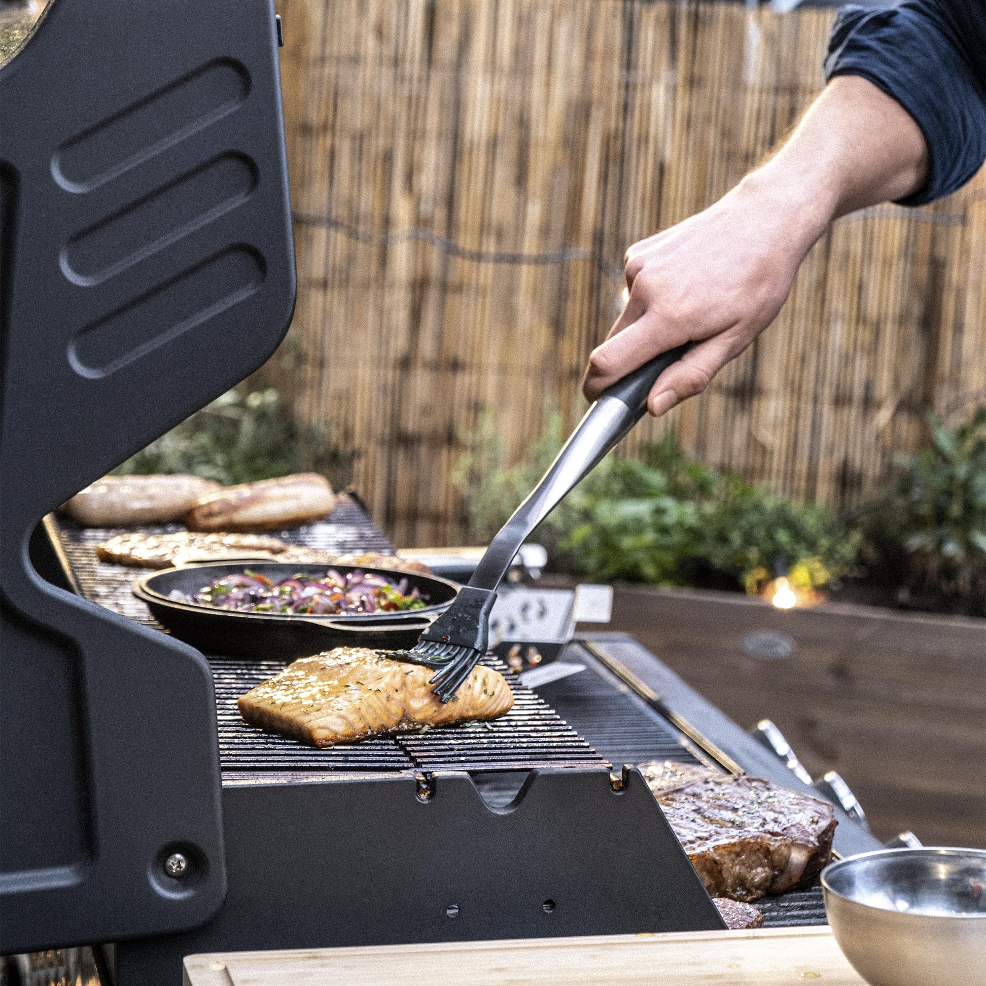 ZWILLING BBQ+ 16-inch Silicone Basting Brush with Stainless Steel Handle - Image 3