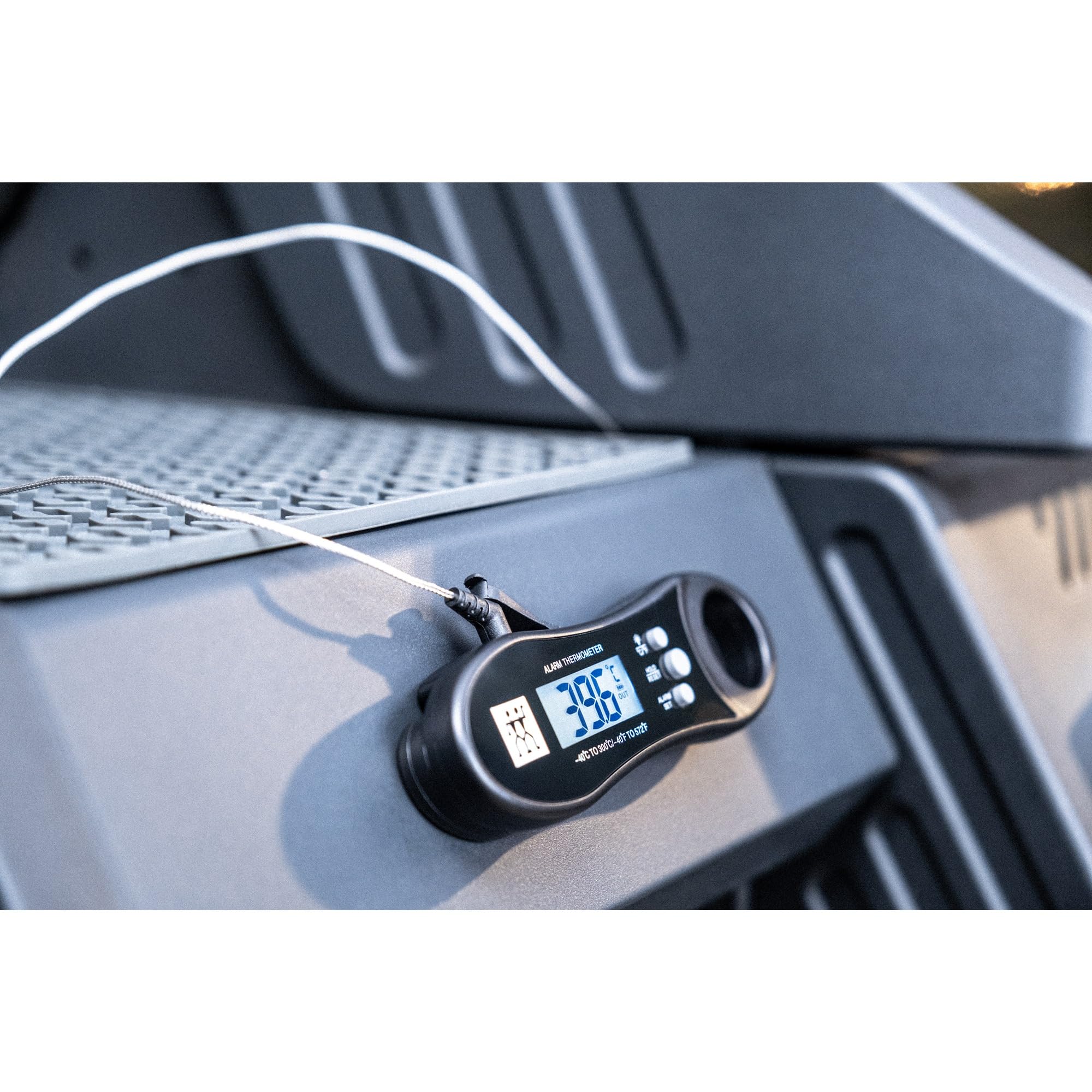 ZWILLING BBQ+ 4-pc Grill Smoker Set, Bamboo Cutting Board (15.5 x 12) with Tray, Smoker Box, Digital Thermometer, Meat Claws - Image 3