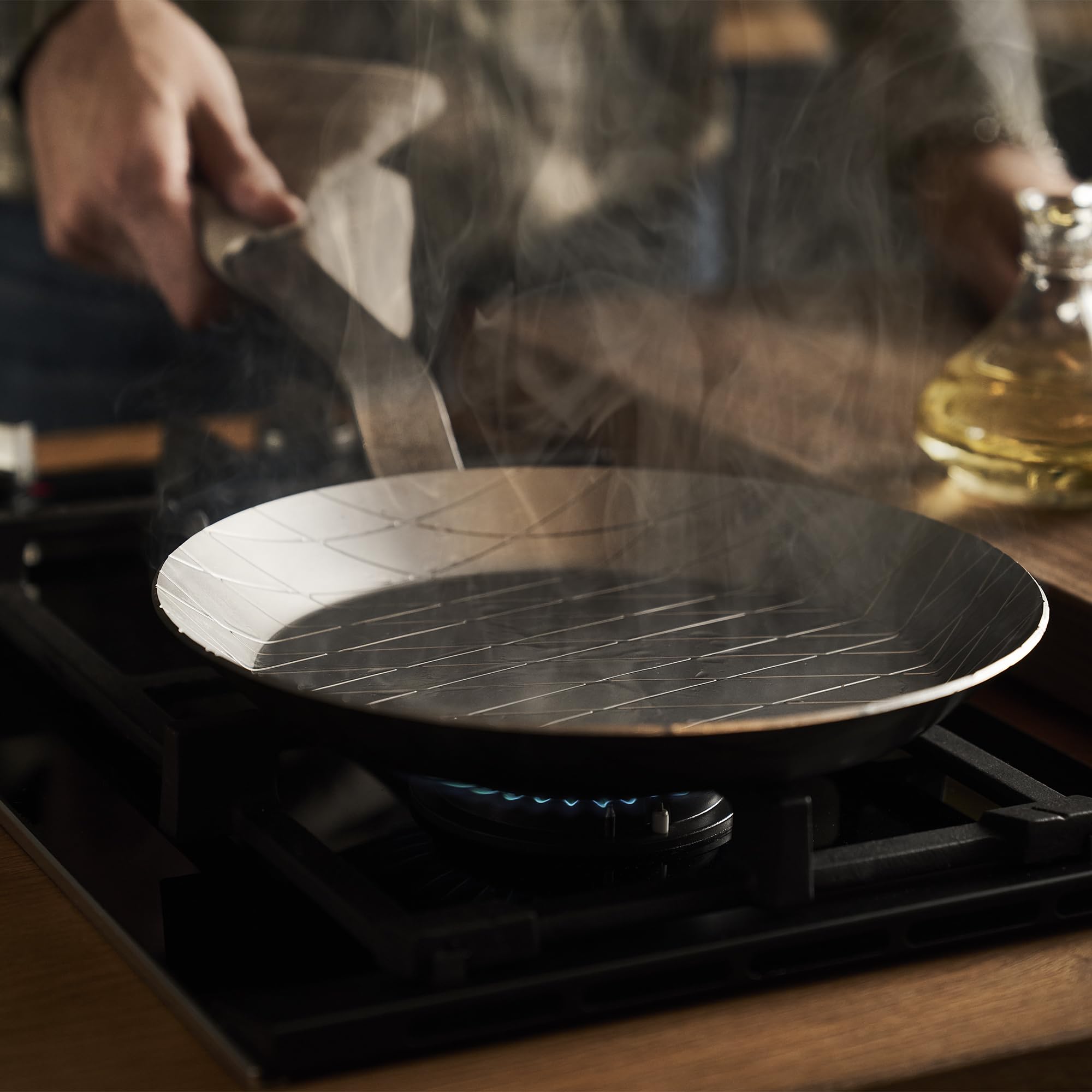 ZWILLING Forged 11-inch Carbon Steel Fry Pan - Image 3