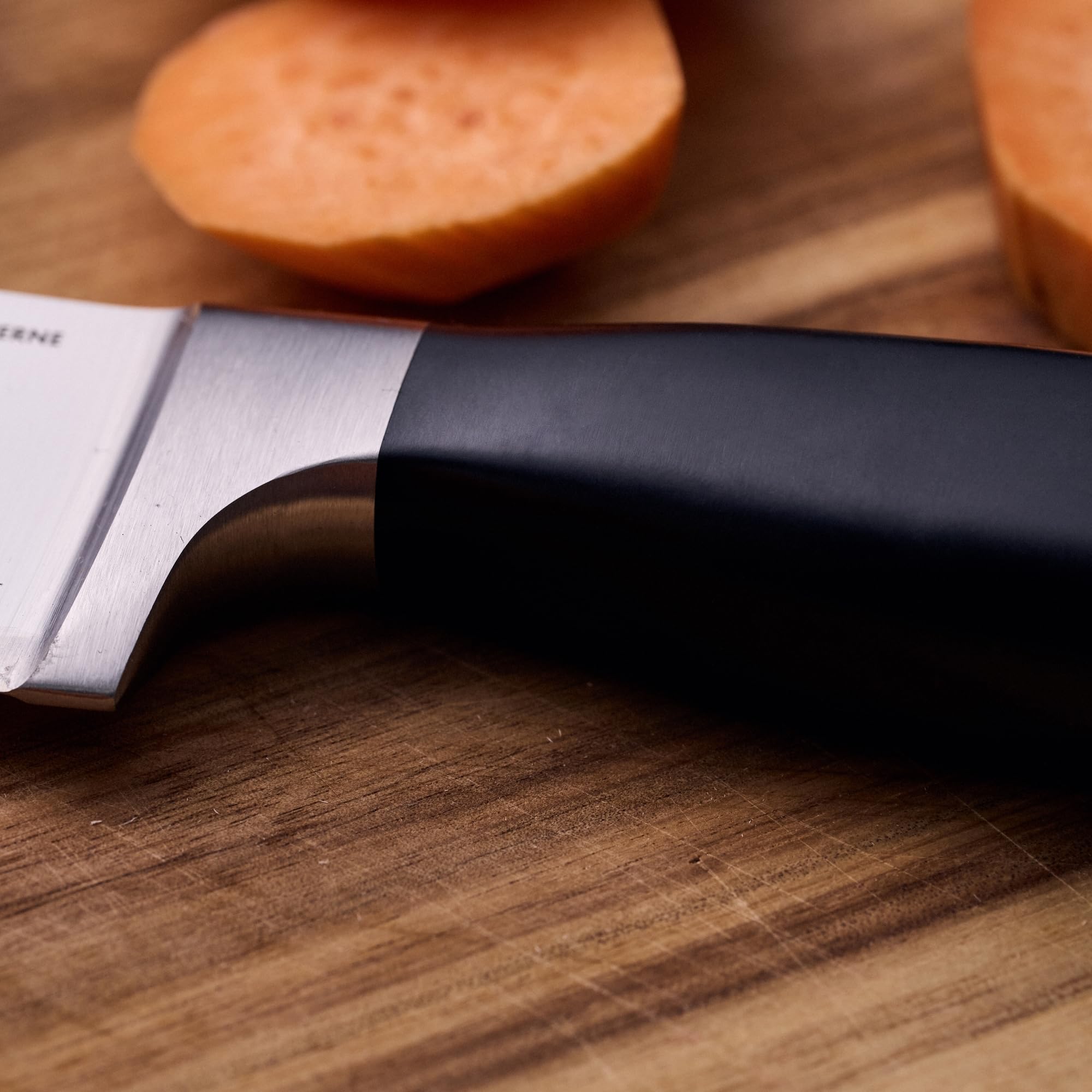 ZWILLING Four Star 6-inch Chef's Knife - Image 4