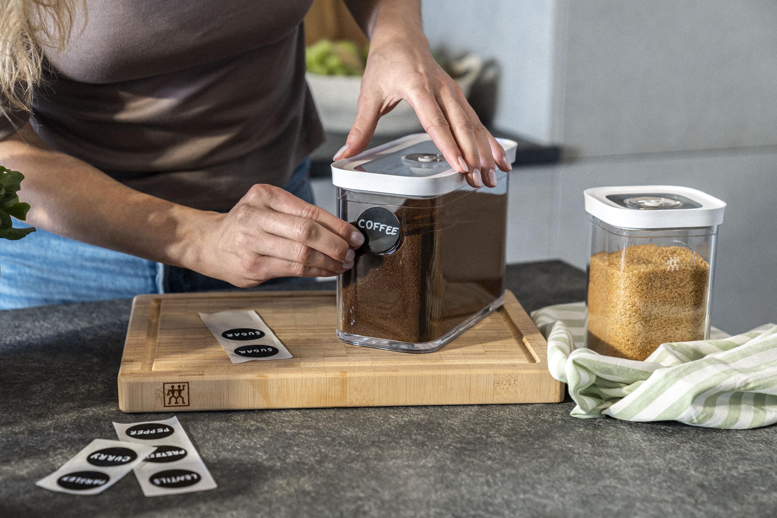 ZWILLING Fresh & Save Cube Box Starter Set, 5-pc, Plastic, Airtight Dry Food Container, Medium Cube Set with Pump - Image 5