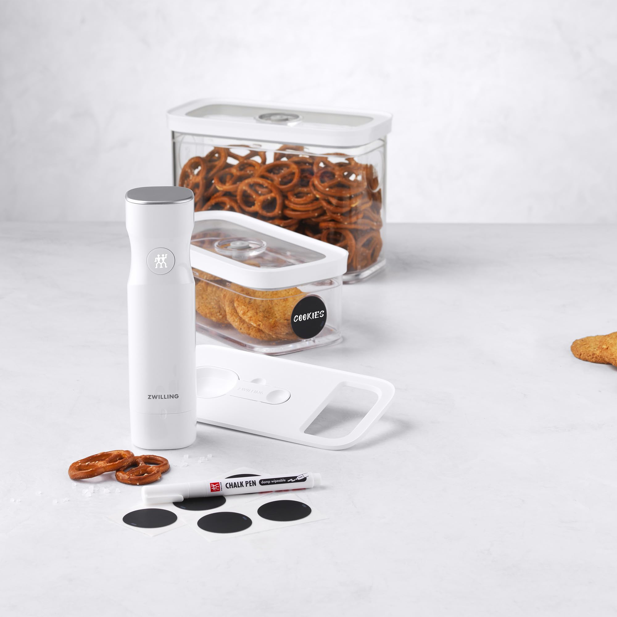 ZWILLING Fresh & Save Cube Box Starter Set, 5-pc, Plastic, Airtight Dry Food Container, Medium Cube Set with Pump - Image 6