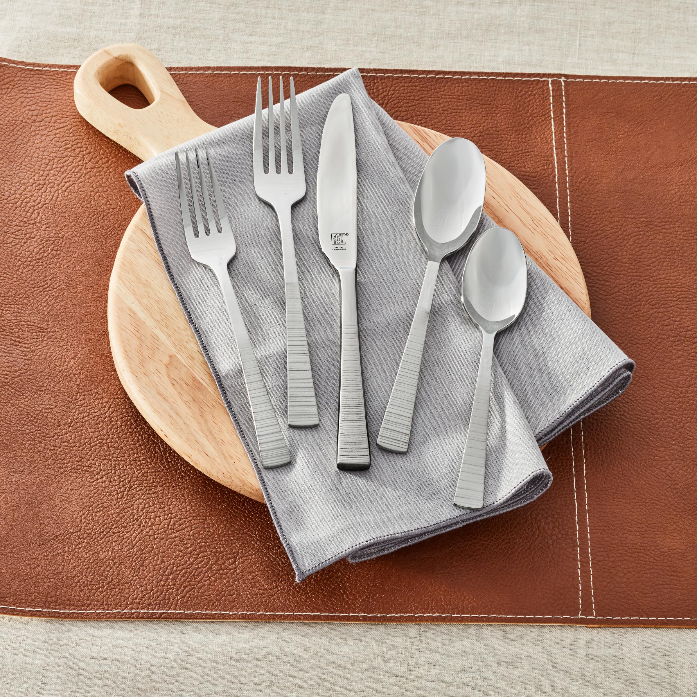 ZWILLING Kingwood 20-pc 18/10 Stainless Steel Flatware Set - Image 4