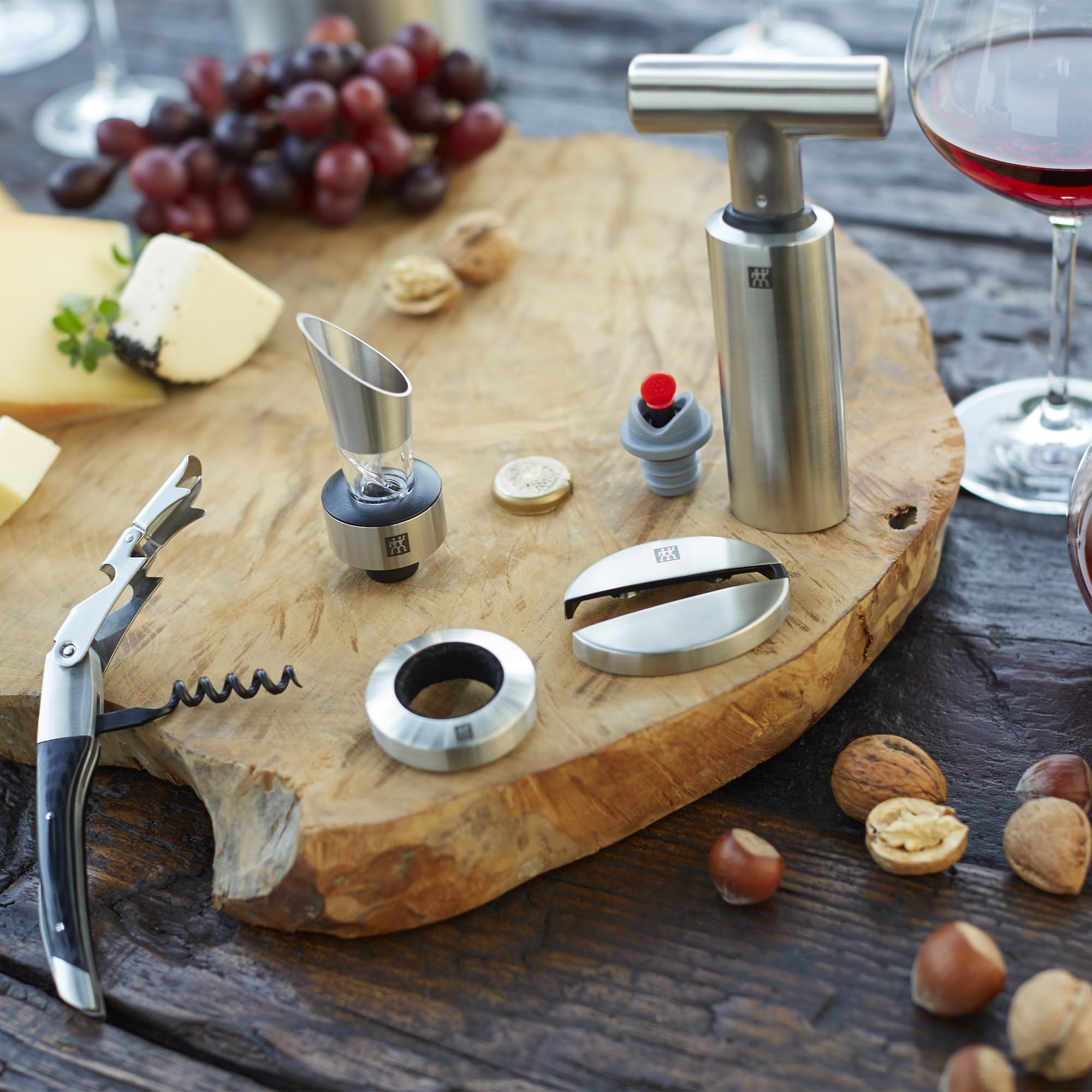 ZWILLING Sommelier 3-pc Wine Vacuum Pump & Stopper Set - Image 5