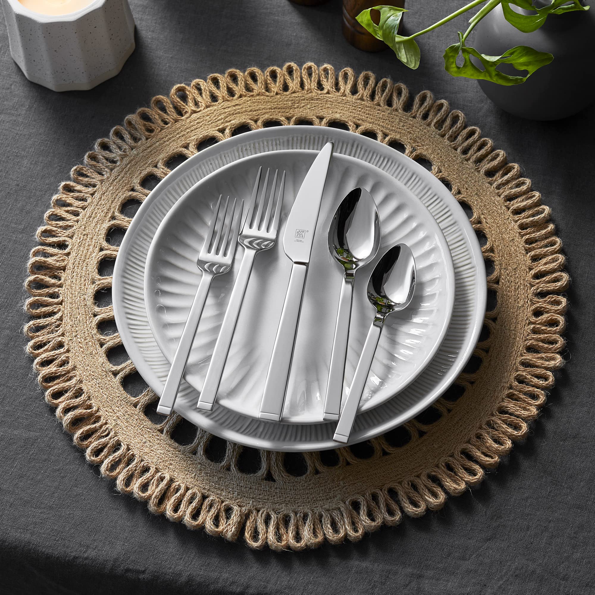 ZWILLING Squared 45-pc 18/10 Stainless Steel Flatware Set - Image 4