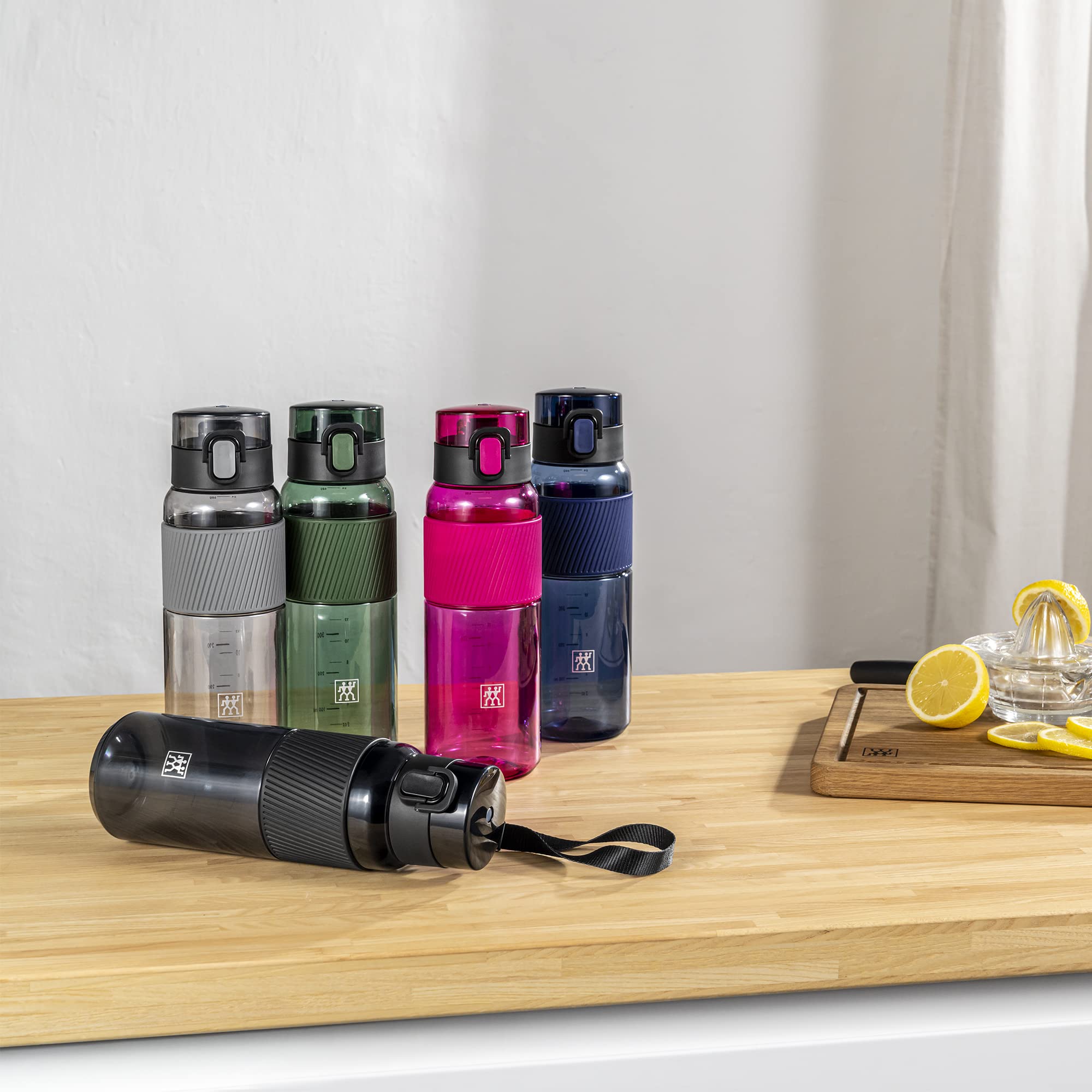 ZWILLING Tritan 24-ounce Water Bottle - Black - Image 5